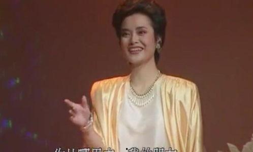 穿成娱乐圈小糊咖只想摆烂吃瓜